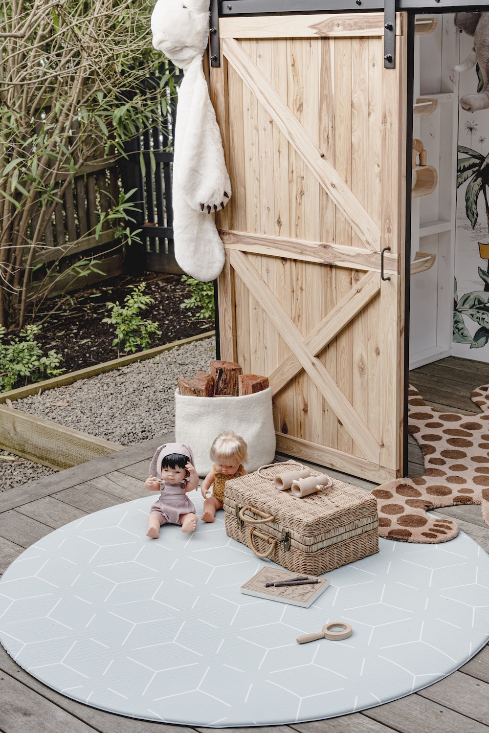 سجادة غرف اطفال مستديرة (رمادي / اخضر)