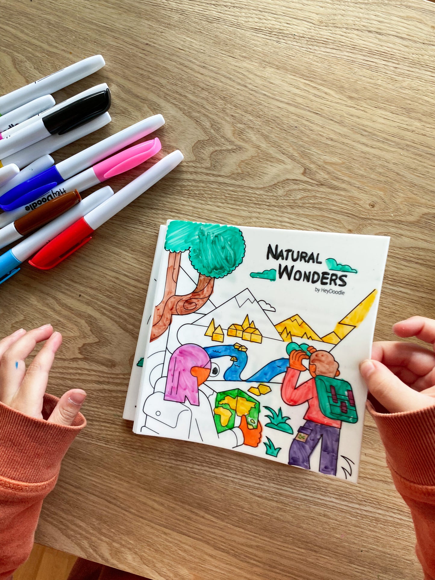 كتاب تلوين للاطفال مناظر طبيعية (حكايات عجائب العالم الطبيعية)