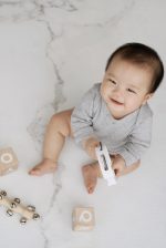 ⁦سجادتنا الخاصة بلون المرمر الصغيرة (رمادي / رخامي)⁩ - الصورة ⁦3⁩